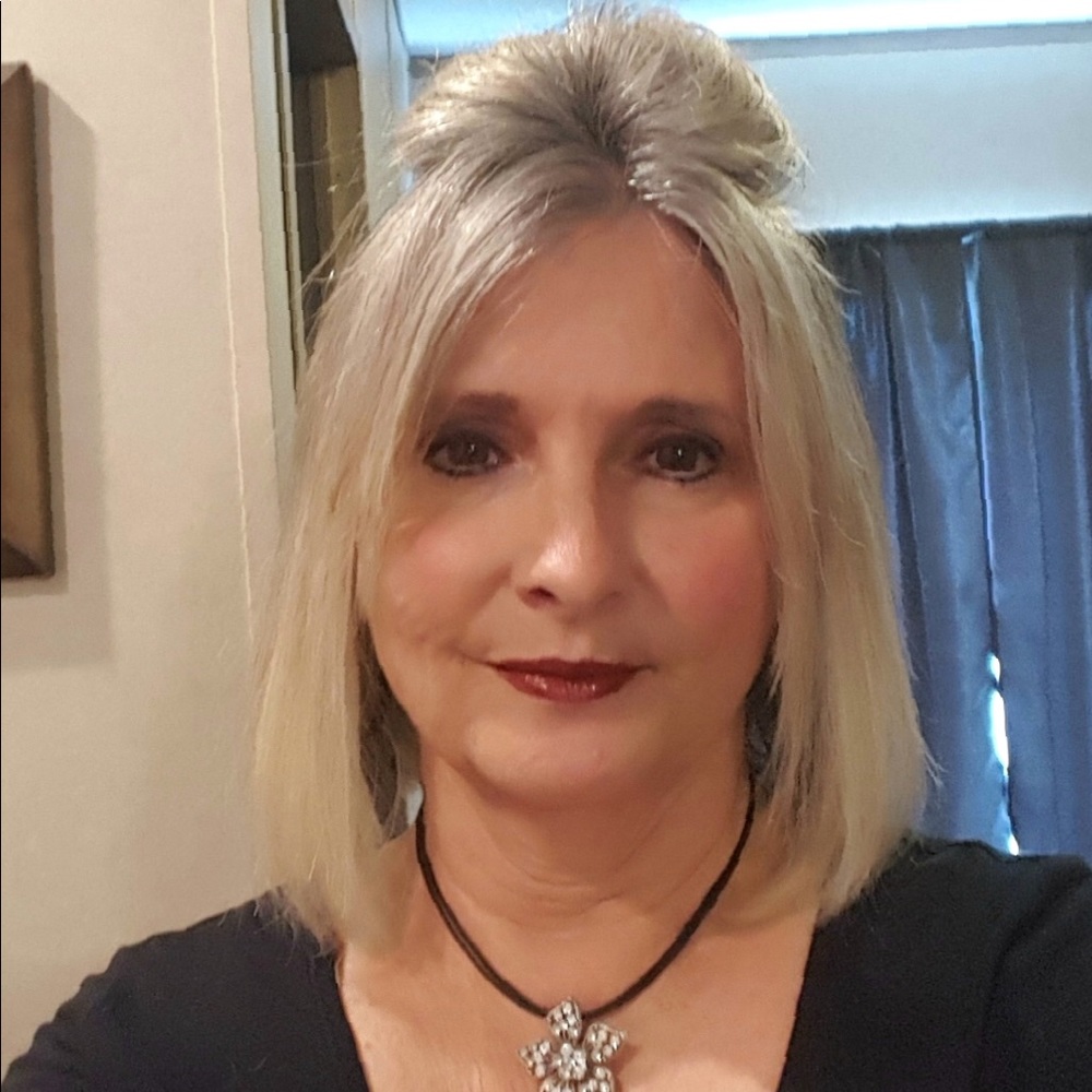 Meet your Posher, Becky